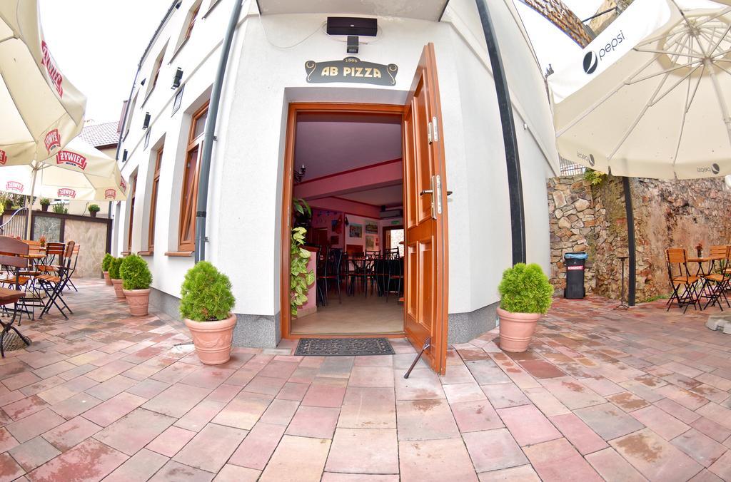 Hotel Kamienica Przy Bramie Opatow  Exterior foto